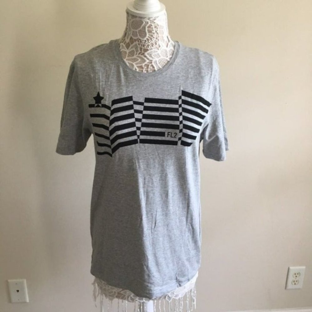 Gray flag t-shirt